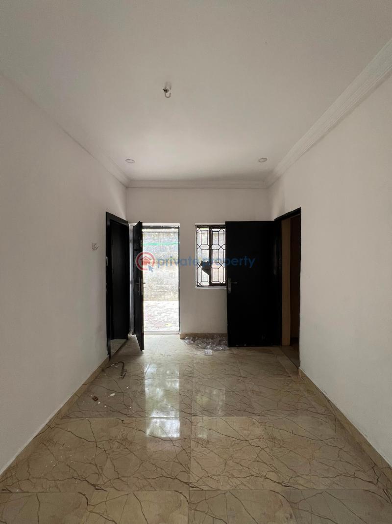 1 bedroom Mini Flat For Rent Mobil Road By Ilaje Ajah, Lekki Lagos. Lekki Scheme 2 Ajah Lagos - 2