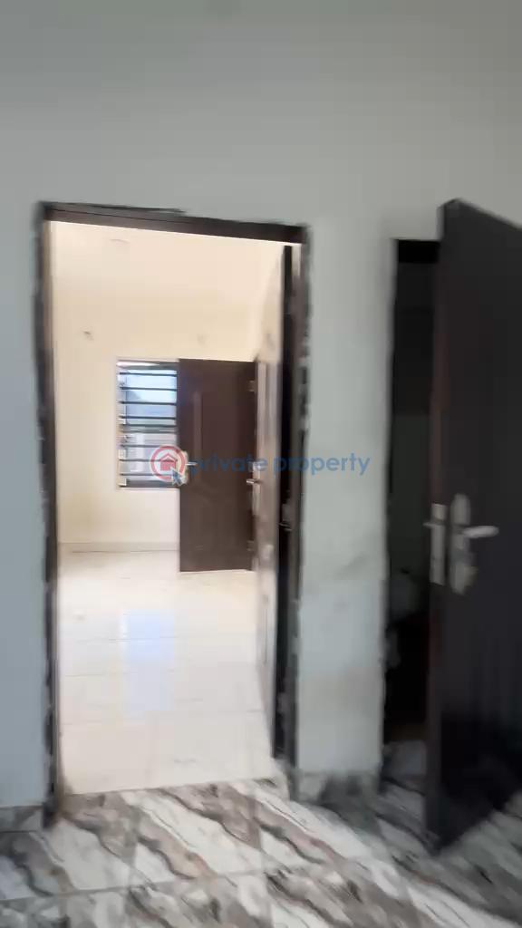1 bedroom Mini Flat For Rent Off Bajulaiye Onipanu Shomolu Lagos - 3