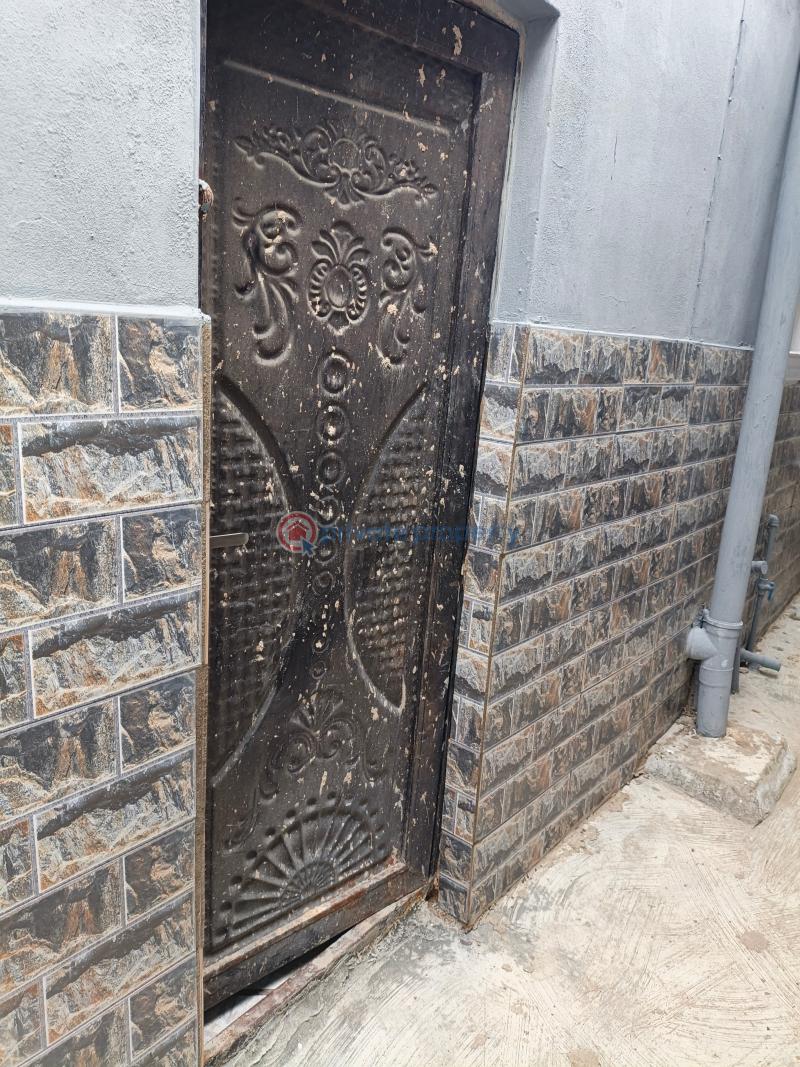 1 bedroom Mini Flat For Rent Off Elebiju Road Off Demurin Road Ketu Ketu Kosofe/Ikosi Lagos - 5