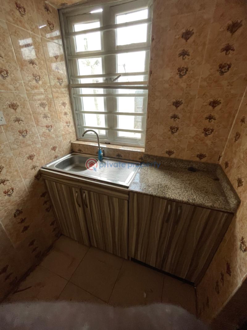 1 bedroom Mini Flat For Rent Unity Close At Olowora Magodo Olowora Ojodu Lagos - 5