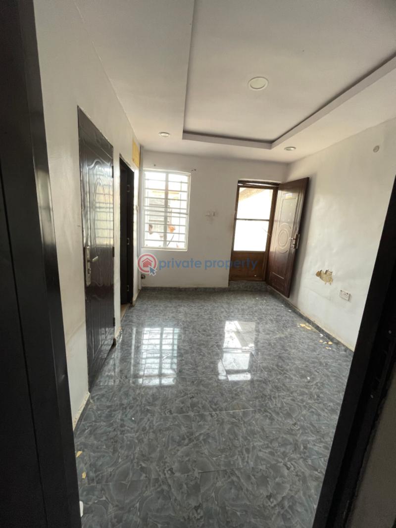 1 bedroom Mini Flat For Rent Unity Close At Olowora Magodo Olowora Ojodu Lagos - 3