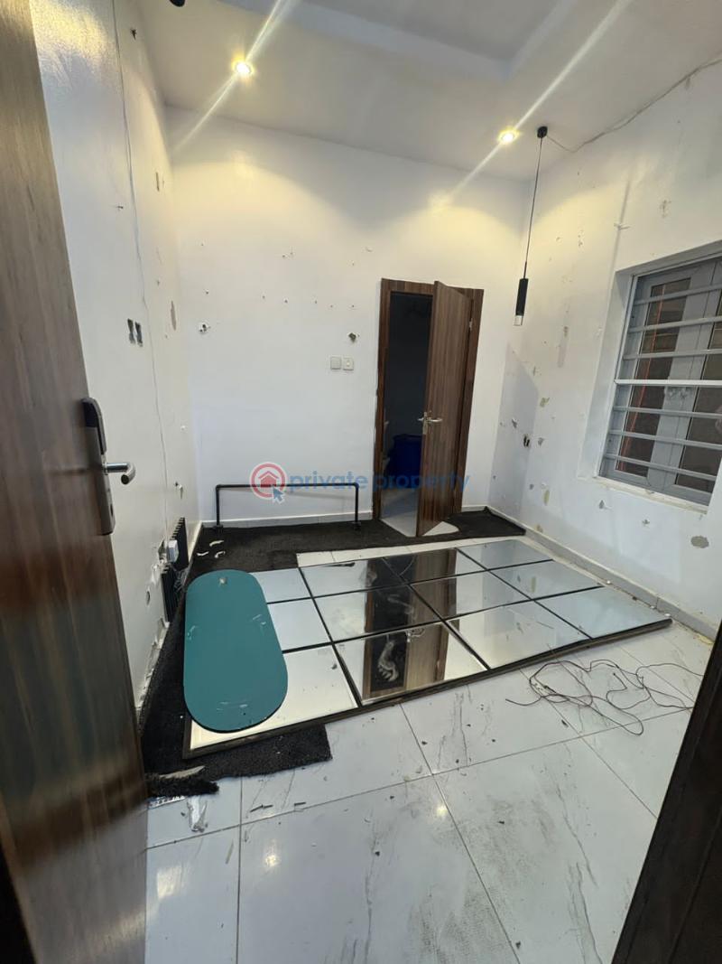 1 bedroom Mini Flat For Rent Osapa London Lekki Lagos - 9