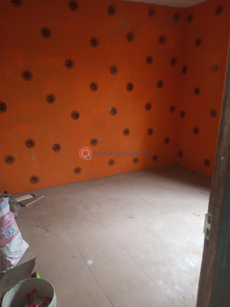 Miniflat apartments at grammar school ota-ona - 1 1 bedroom Mini Flat For Rent Agbele, Grammar School, Ota Ona Ikorodu Lagos - 1