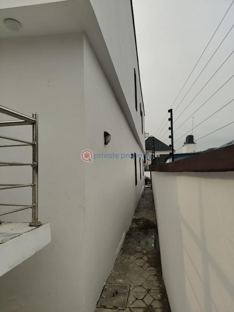 1 bedroom Mini Flat For Rent Elepe Royal Estate, Aga Ebute Ikorodu Lagos - 3