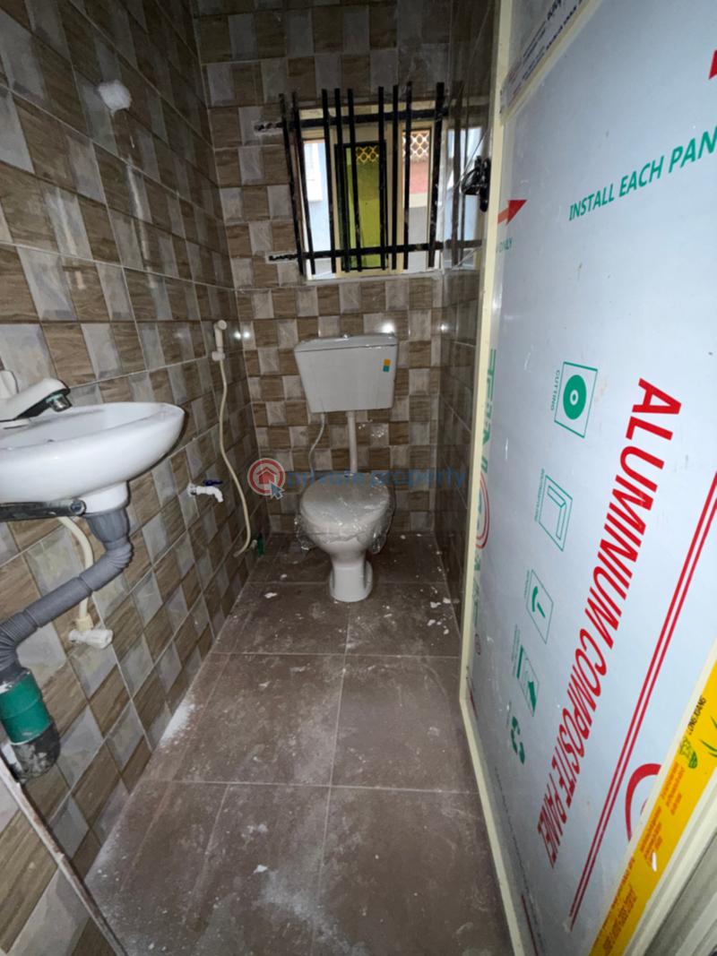 1 bedroom Mini Flat For Sale Ijeshatedo Surulere Lagos - 3