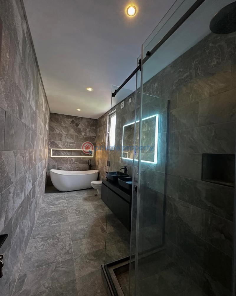 5 bedroom Duplex For Sale Pinnock Beach Estate Osapa London Lekki Lagos - 0