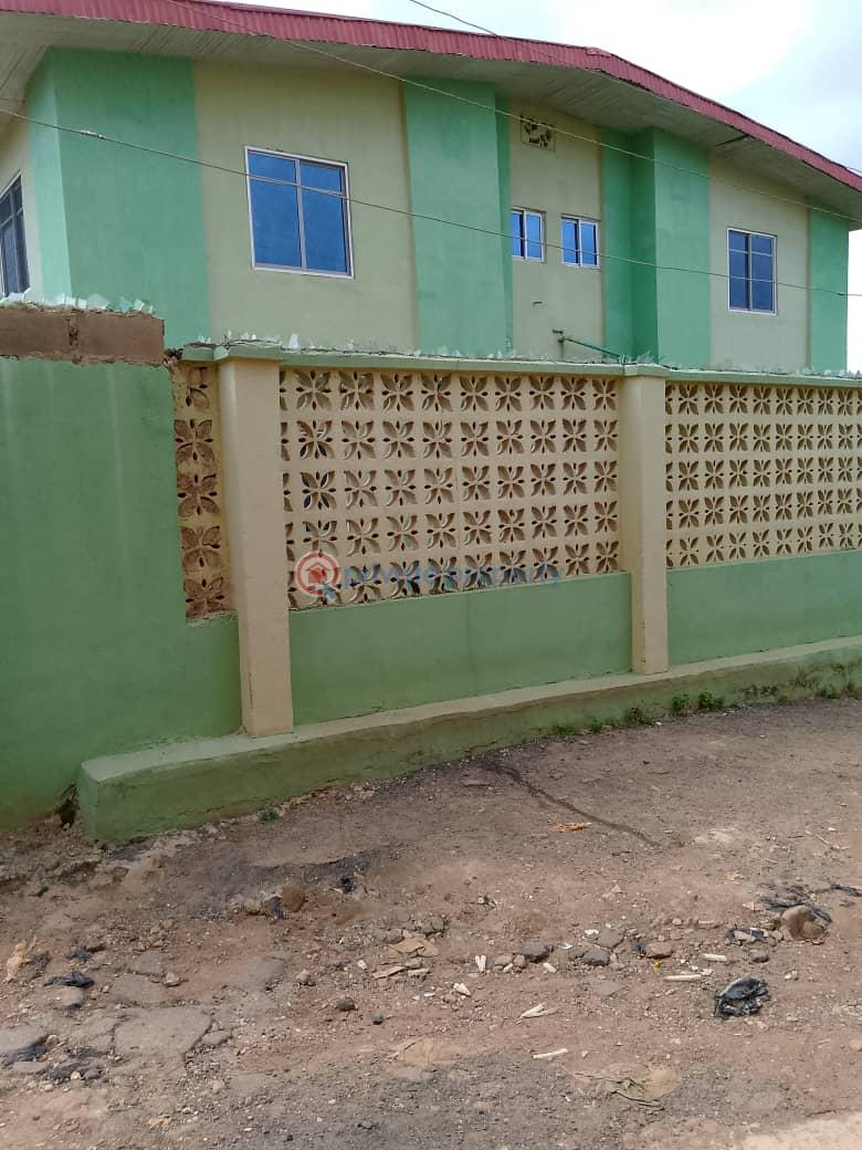 3 bedroom House For Sale Oremeji, Airport Road Alakia Ibadan Oyo - 0