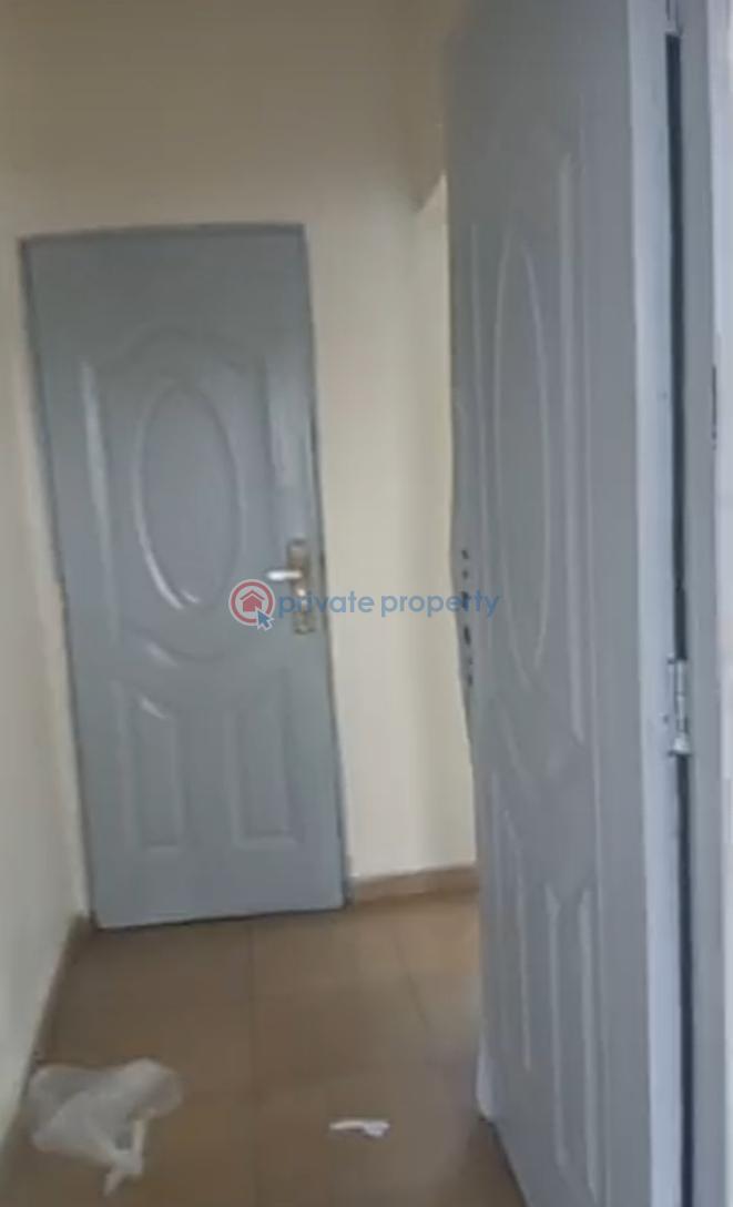 1 bedroom Mini Flat For Rent Gated Community Behind Hot Bread Bakery Sangotedo Ajah Lagos - 4