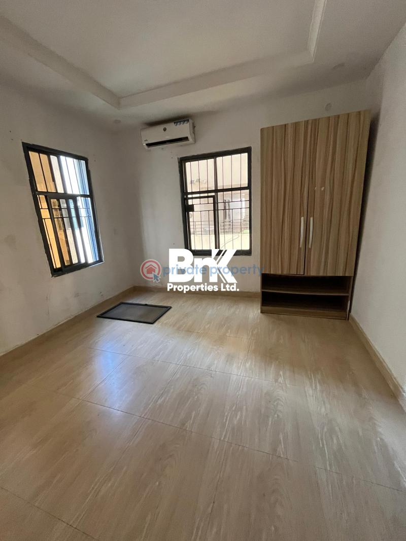 2 bedroom Block Of Flats For Rent Ilasan Lekki Lagos - 5