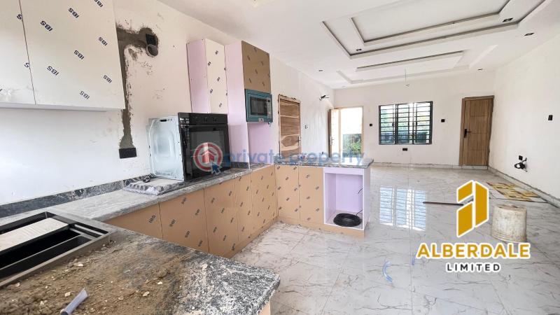 2 bedroom Block Of Flats For Sale Yaba Lagos - 2