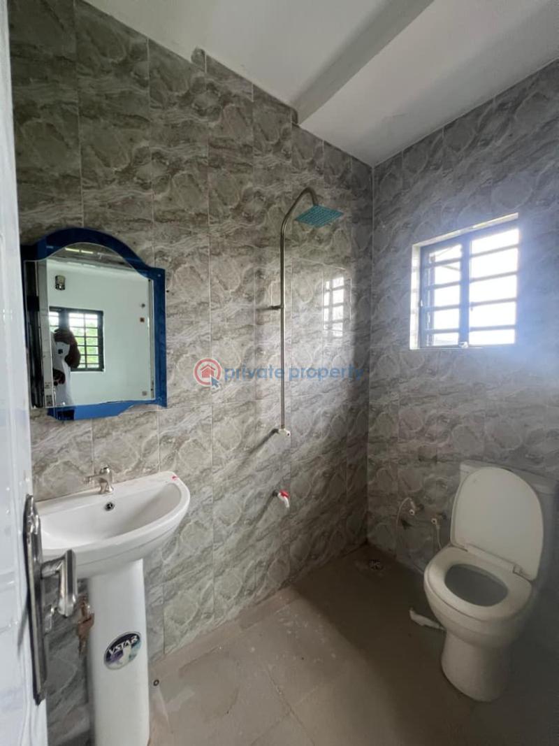 Modern 2-bedroom flat to let - 2 2 bedroom Block Of Flats For Rent Success Estate, Asaka 1 Akala Express Ibadan Oyo - 2