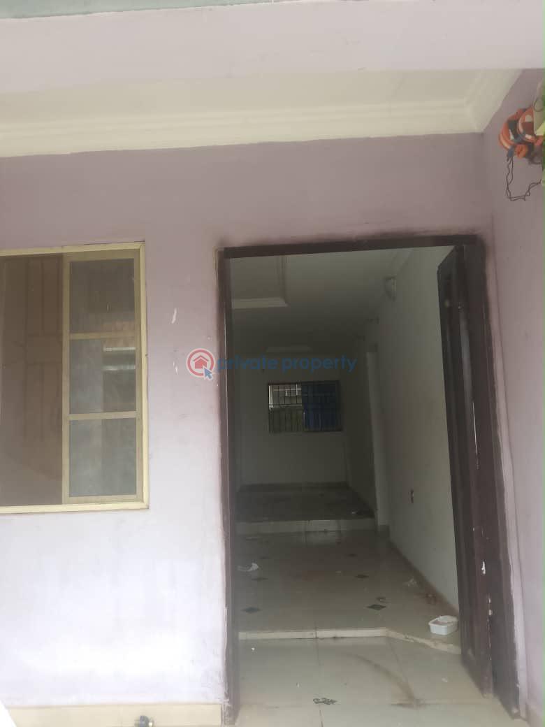 2 bedroom Block Of Flats For Rent Poultry Eleha Unity Estate Oritamerin Elebu Akala Express Ibadan Oyo - 2