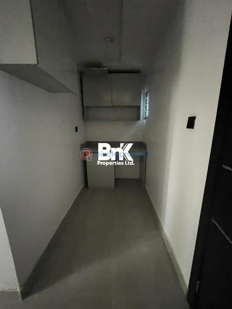 Modern 3-bedroom apartment - 7 3 bedroom Block Of Flats For Sale Lekki Phase 1 Lagos - 7