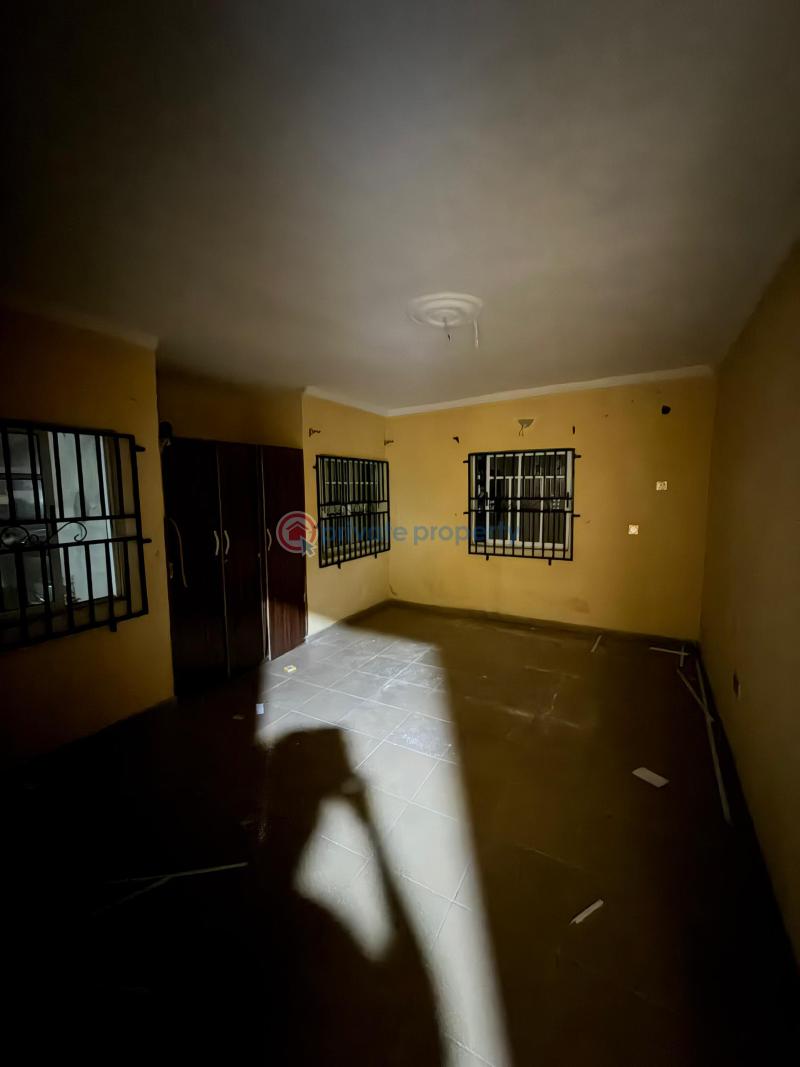 House For Rent Location: Kolapo Ishola Gra, Akobo, Ibadan Akobo Ibadan Oyo - 4