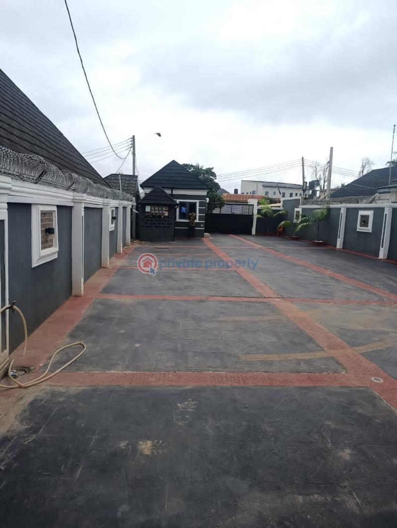 3 bedroom Block Of Flats For Rent Alexander, Johnson Awe Oluyole Estate Ibadan Oyo - 3