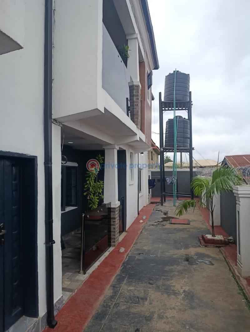 3 bedroom Block Of Flats For Rent Alexander, Johnson Awe Oluyole Estate Ibadan Oyo - 7