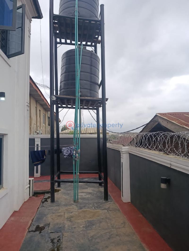 3 bedroom Block Of Flats For Rent Alexander, Johnson Awe Oluyole Estate Ibadan Oyo - 8
