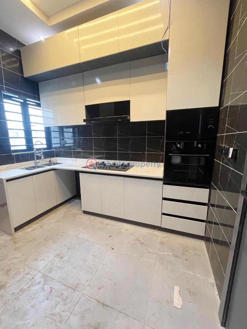 3 bedroom Terraced Duplex For Sale Ikota Lekki Lagos - 4