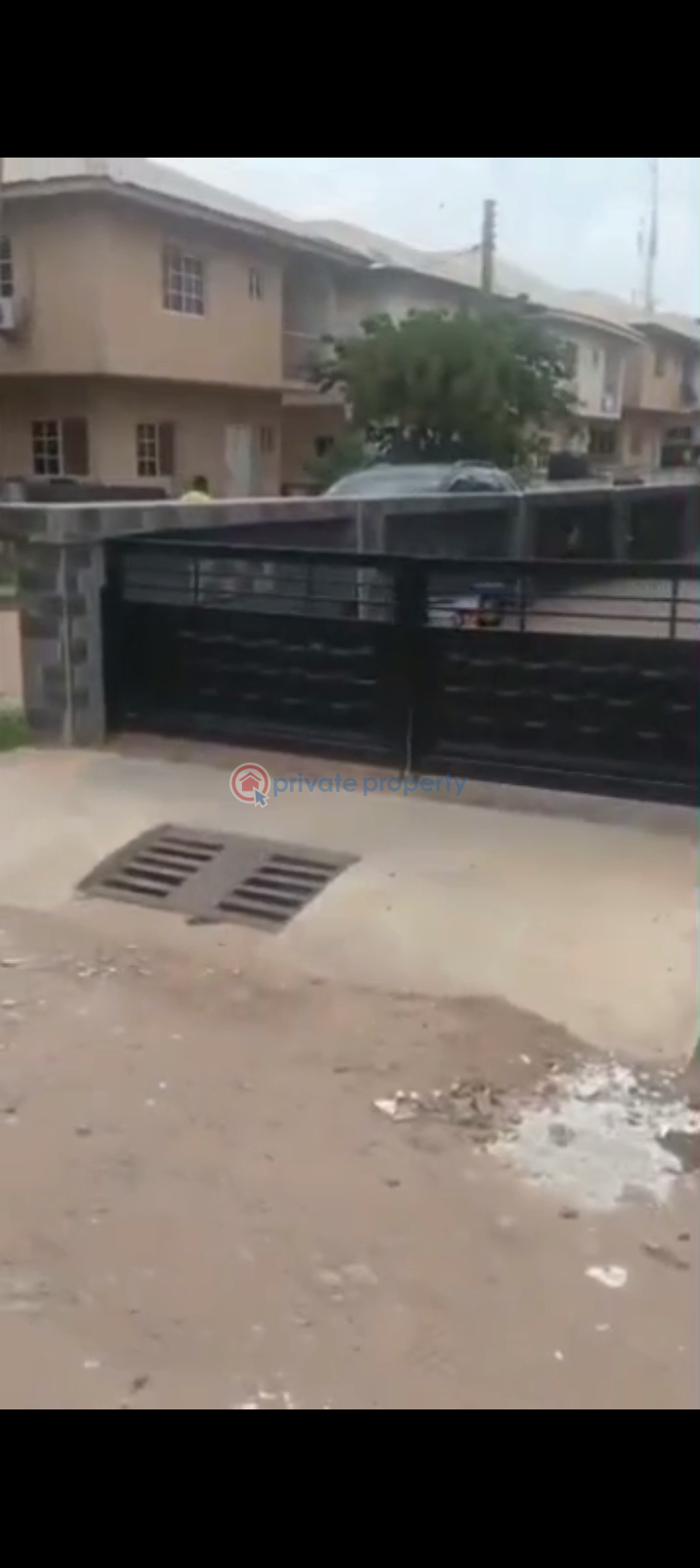 House For Sale A Mini Estate In Ajuwon,via Iju Ishaga Ojodu Lagos - 4