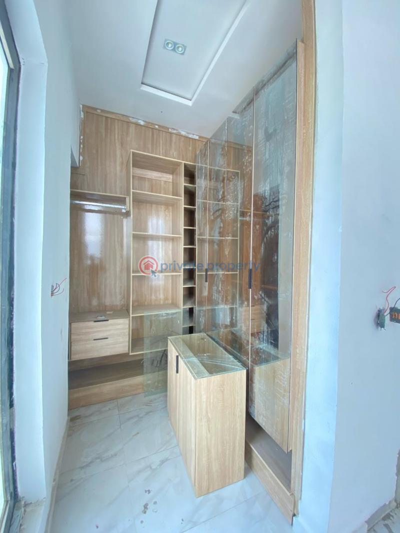 4 bedroom Detached Duplex For Sale Chevron Lekki Lagos Chevron Drive Lekki Lagos - 4