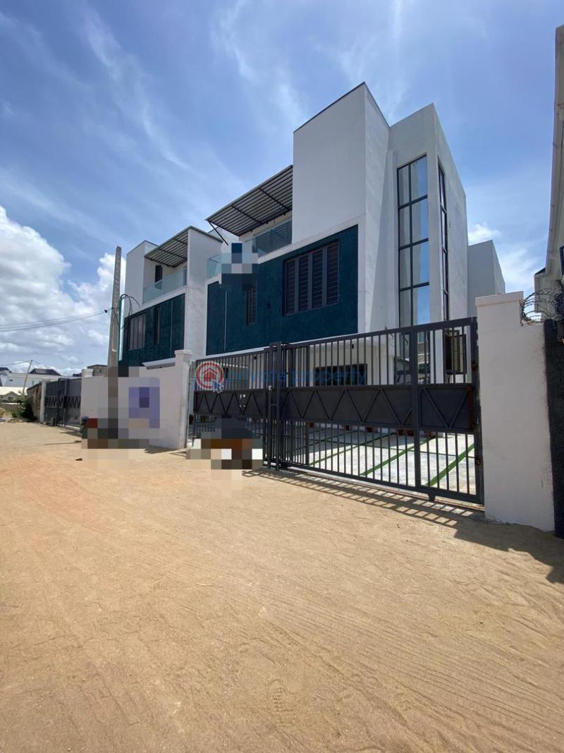 4 bedroom Detached Duplex For Sale Ologolo Lekki Lagos - 0