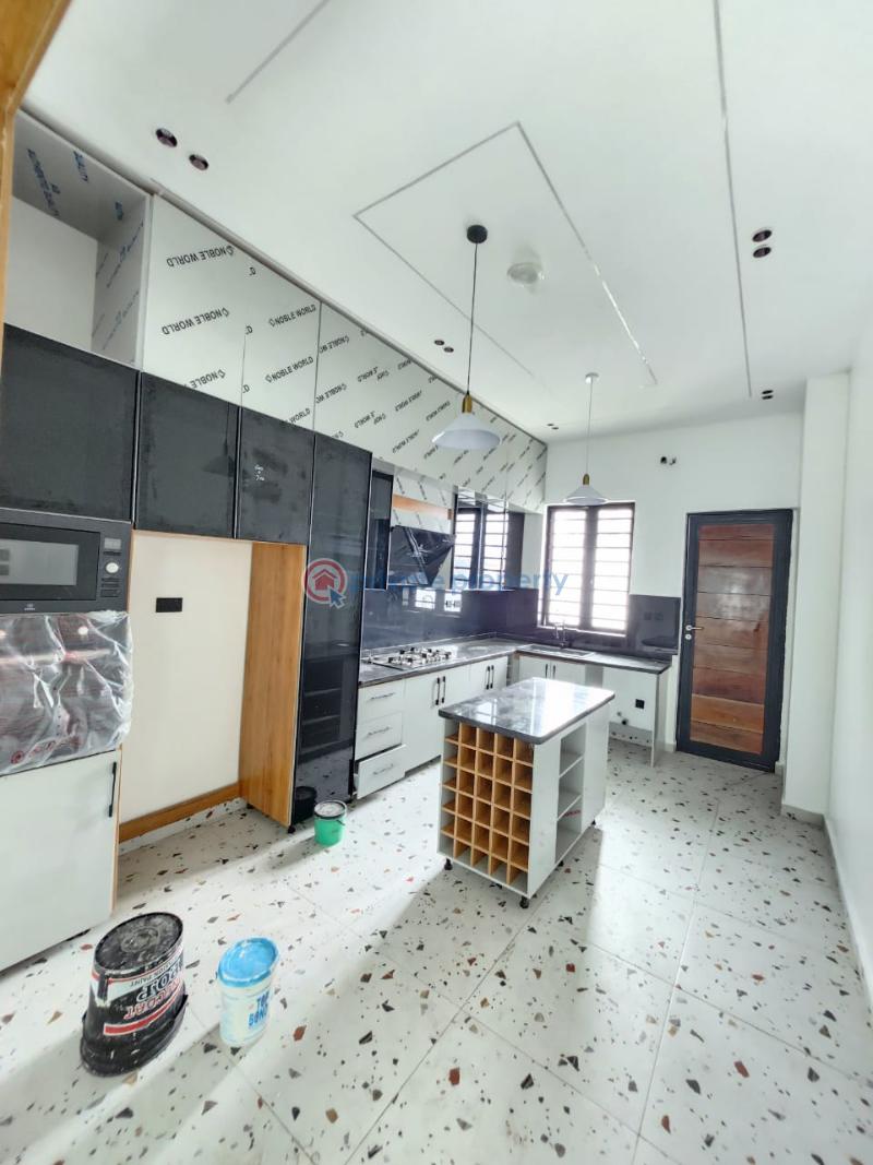 4 bedroom Detached Duplex For Sale Orchid Road Lekki Along Lekki Expressway Lagos - 9