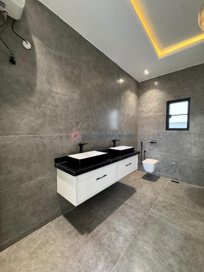 Modern 4  bedroom fully detached with en-suite rooms. - 20 4 bedroom Detached Duplex For Sale Lekki Phase 1 Lagos - 20