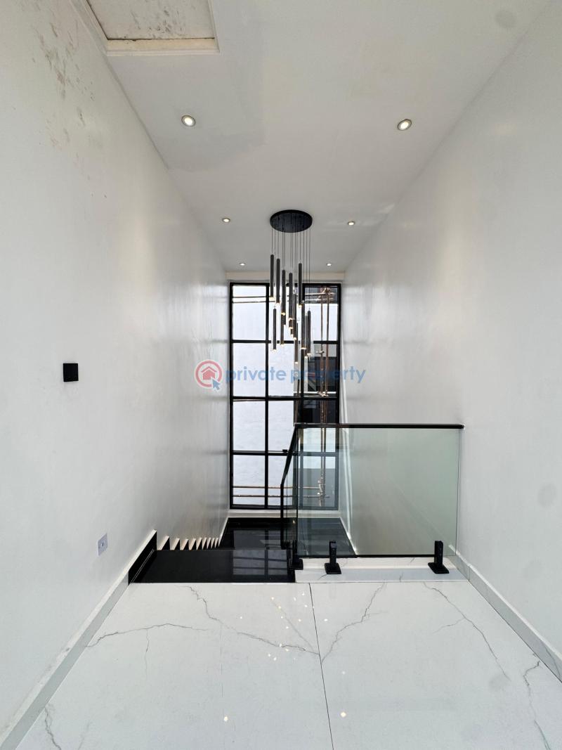 Modern 4  bedroom fully detached with en-suite rooms. - 3 4 bedroom Detached Duplex For Sale Lekki Phase 1 Lagos - 3