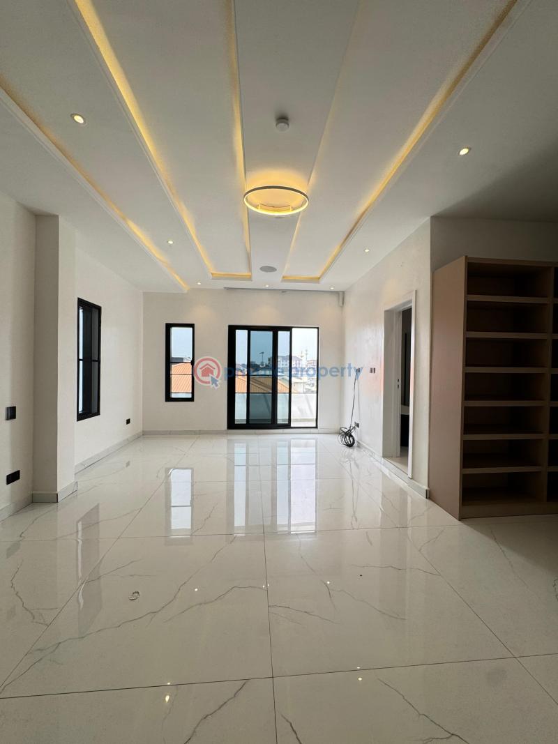Modern 4  bedroom fully detached with en-suite rooms. - 4 4 bedroom Detached Duplex For Sale Lekki Phase 1 Lagos - 4