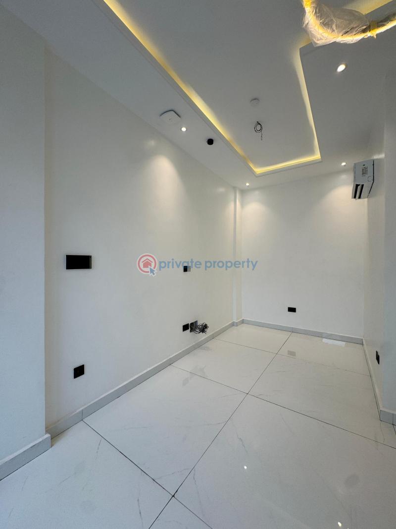 Modern 4  bedroom fully detached with en-suite rooms. - 19 4 bedroom Detached Duplex For Sale Lekki Phase 1 Lagos - 19