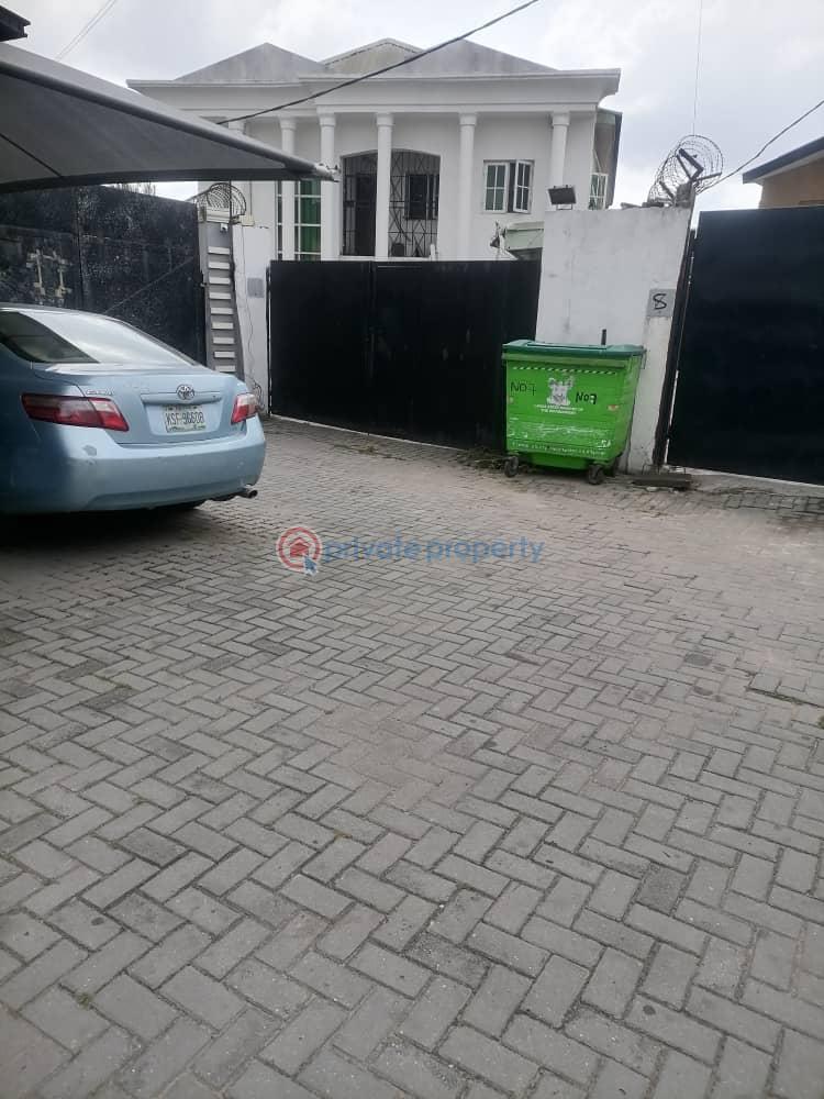 4 bedroom Duplex For Sale Adebisi Close Surulere Lagos