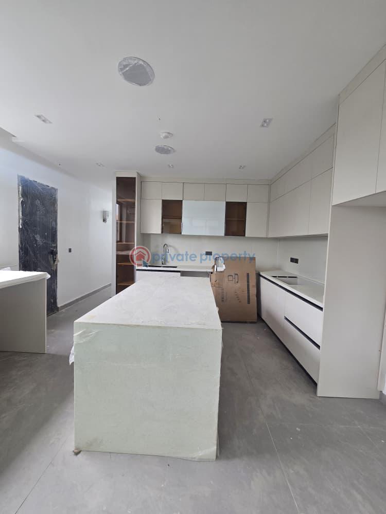 5 bedroom Detached Duplex For Sale Chevron Drive Lekki Lagos - 2