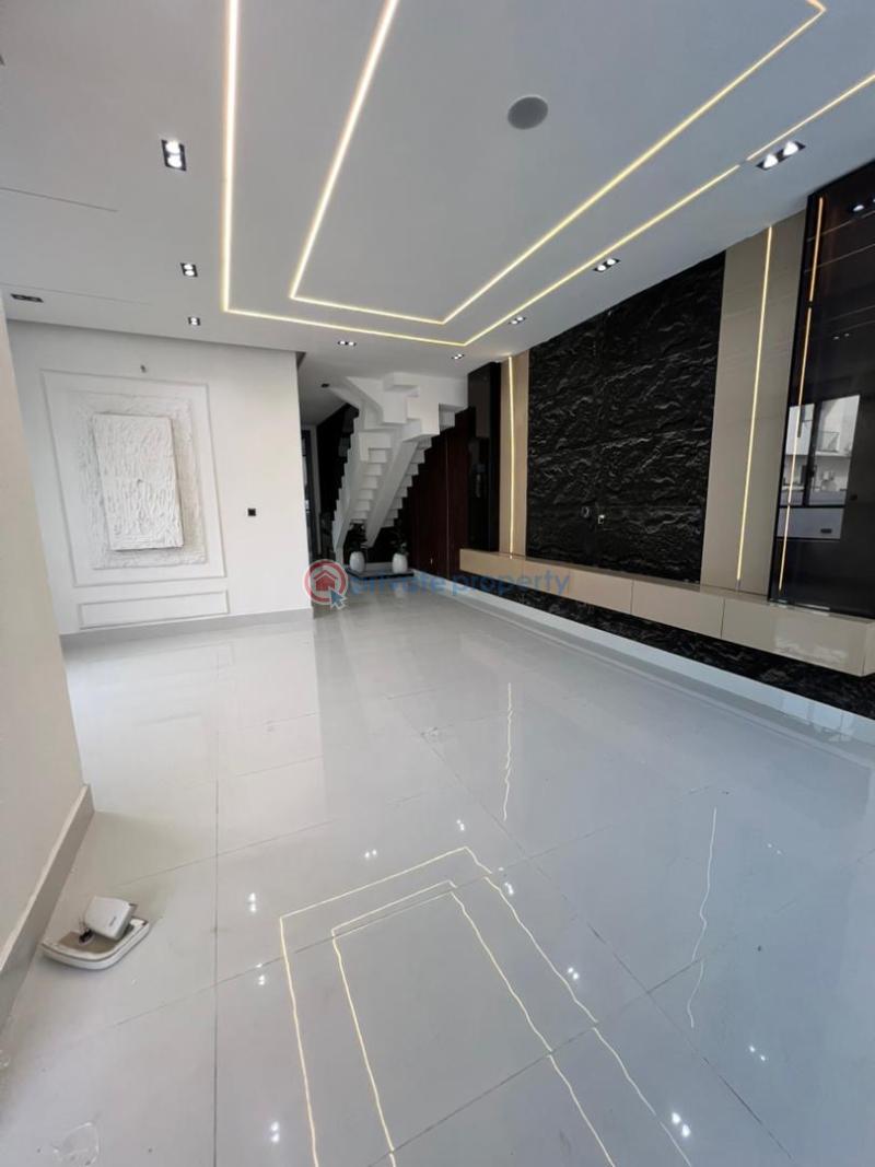 5 bedroom Detached Duplex For Sale Chevron Drive Lekki Lagos - 1