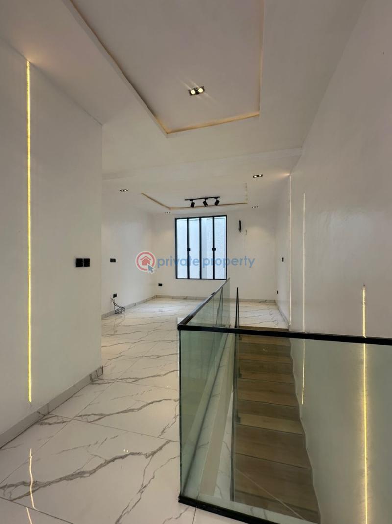 5 bedroom Detached Duplex For Sale Chevron Drive Lekki Lagos - 3