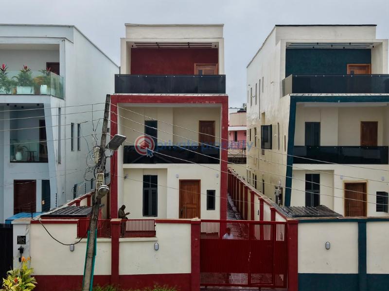 5 bedroom Detached Duplex For Sale Gra Ogudu Lagos - 1
