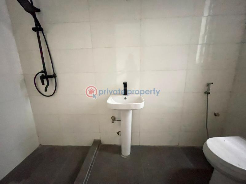 5 bedroom Flat & Apartment For Sale Ogudu GRA Lagos - 10