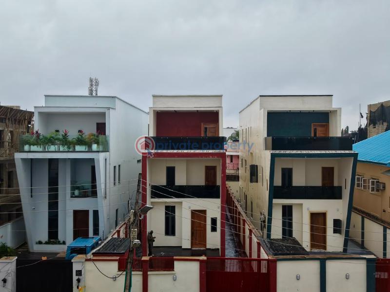 5 bedroom Detached Duplex For Sale Gra Ogudu Lagos - 0