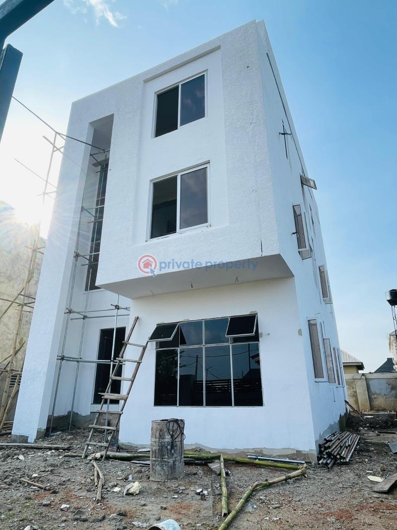 4 bedroom Penthouse For Sale Kolapo Ishola Gra Akinyele Ibadan Oyo - 2