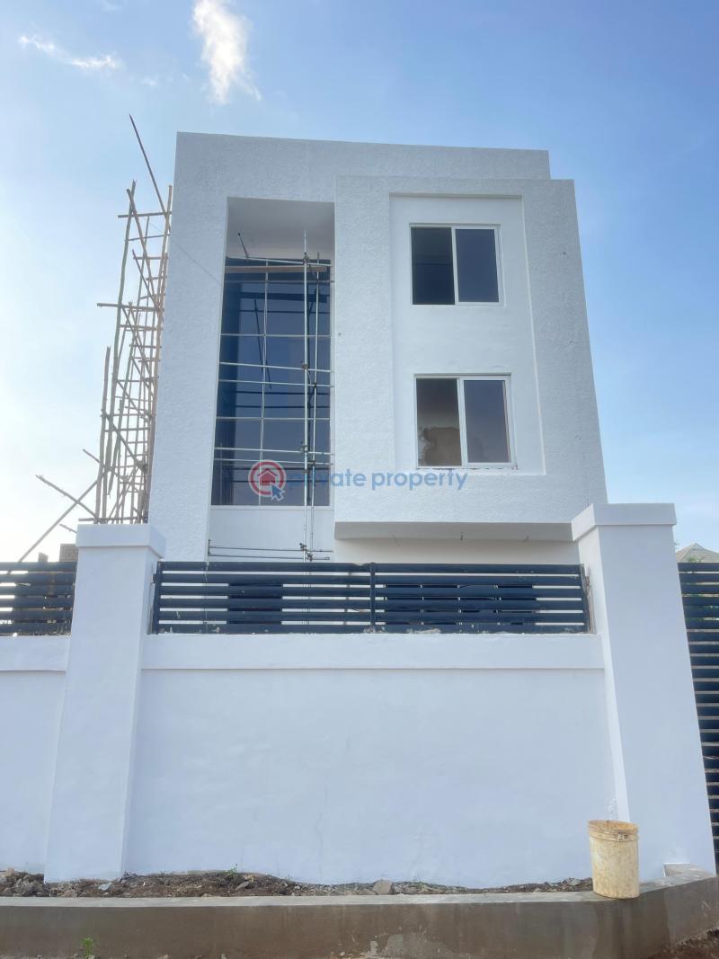 4 bedroom Penthouse For Sale Kolapo Ishola Gra Akinyele Ibadan Oyo - 0