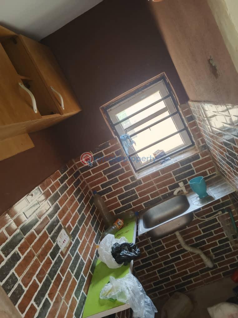 Block Of Flats For Rent Asaju Estate Very Close To Ayegoro Junction Liberty Academy Road Opposite Taska Filling Station Akala Express Ibadan Oyo - 4