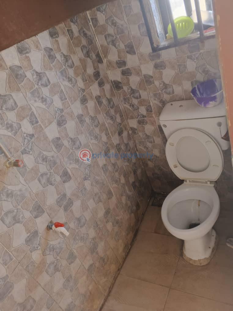 Block Of Flats For Rent Asaju Estate Very Close To Ayegoro Junction Liberty Academy Road Opposite Taska Filling Station Akala Express Ibadan Oyo - 3