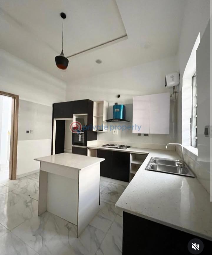 4 bedroom Detached Duplex For Sale Chevron Drive Lekki Lagos - 4