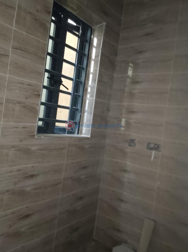 1 bedroom Self Contain For Rent Chemist Akoka Yaba Lagos - 8