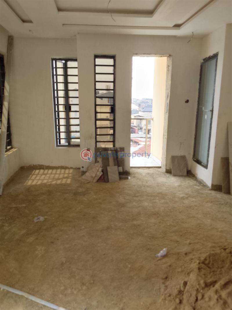 1 bedroom Self Contain For Rent Chemist Akoka Yaba Lagos - 6