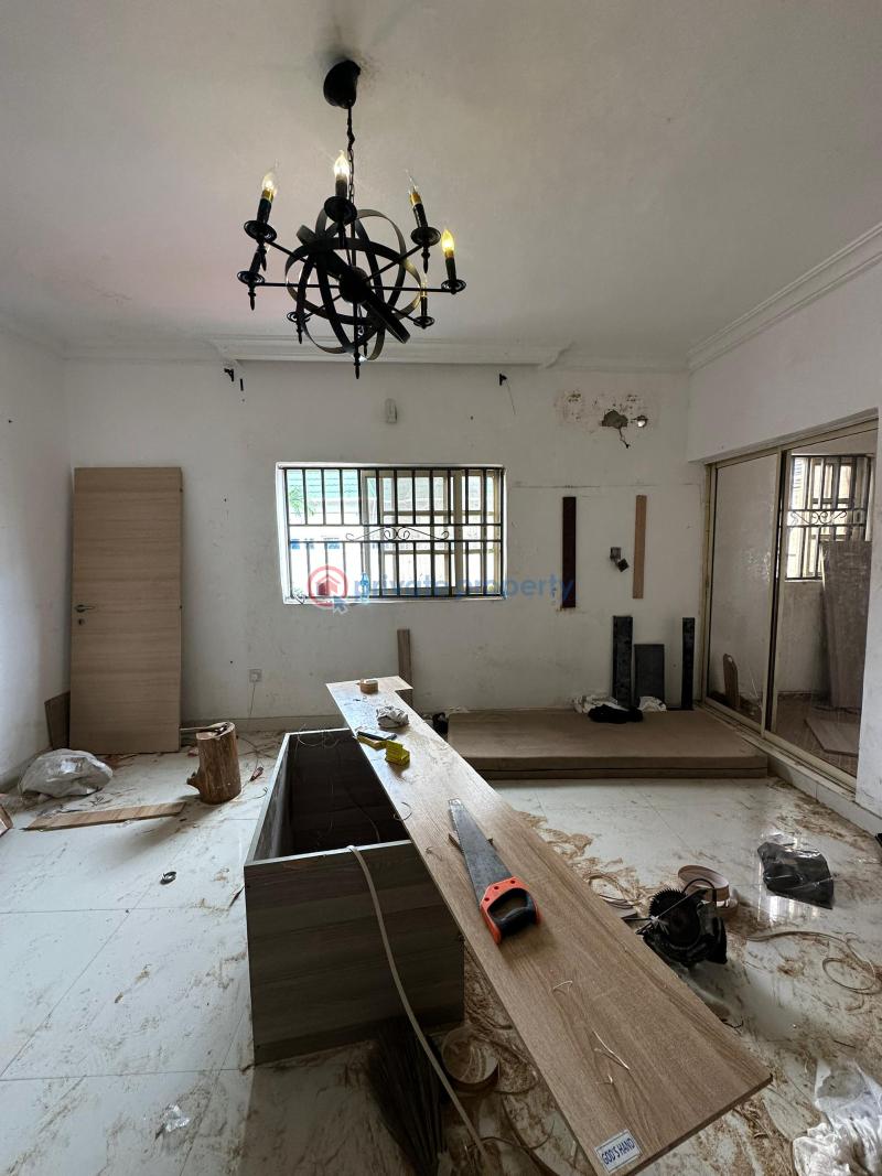 Modern studio apartment (still under renovation ) - 4 1 bedroom Studio Apartment For Rent Lekki Phase 1 Lagos - 4