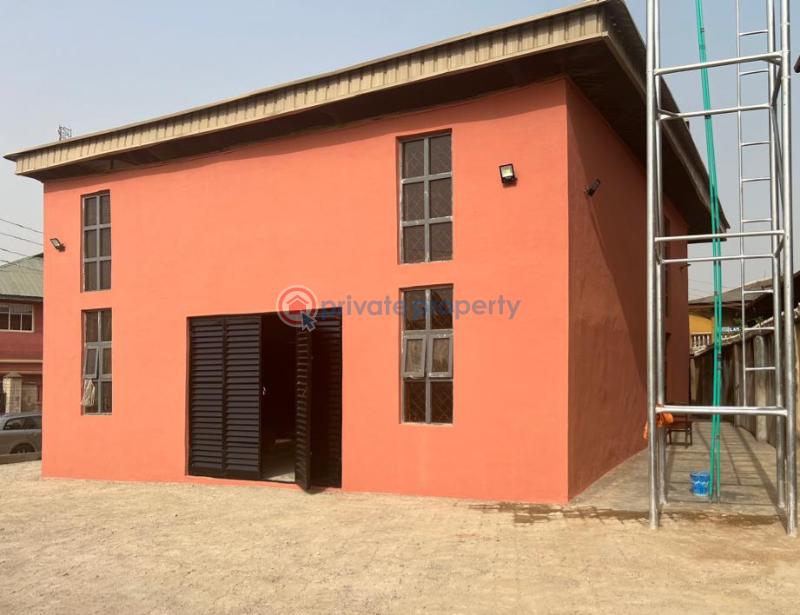 7 bedroom Warehouse For Sale College Crescent Challenge Ibadan Oyo - 2