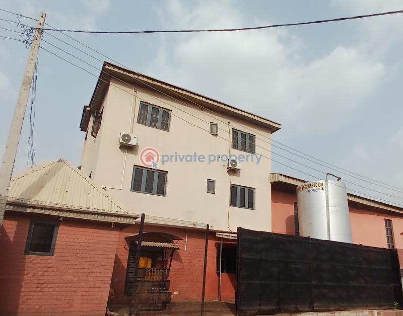 7 bedroom Warehouse For Sale College Crescent Challenge Ibadan Oyo - 4