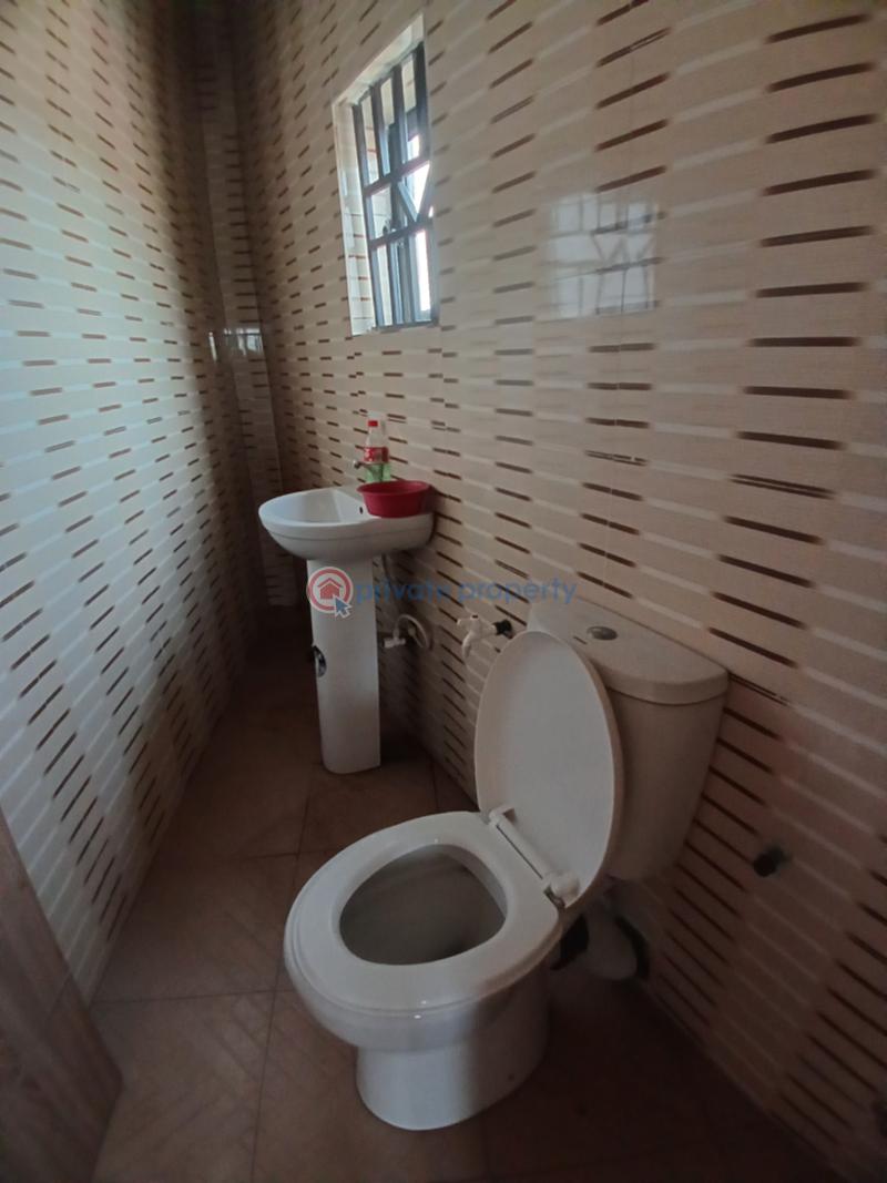7 bedroom Warehouse For Sale College Crescent Challenge Ibadan Oyo - 8