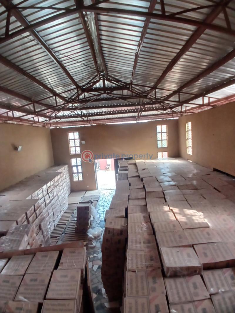 7 bedroom Warehouse For Sale College Crescent Challenge Ibadan Oyo - 6