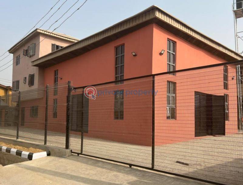 7 bedroom Warehouse For Sale College Crescent Challenge Ibadan Oyo - 0